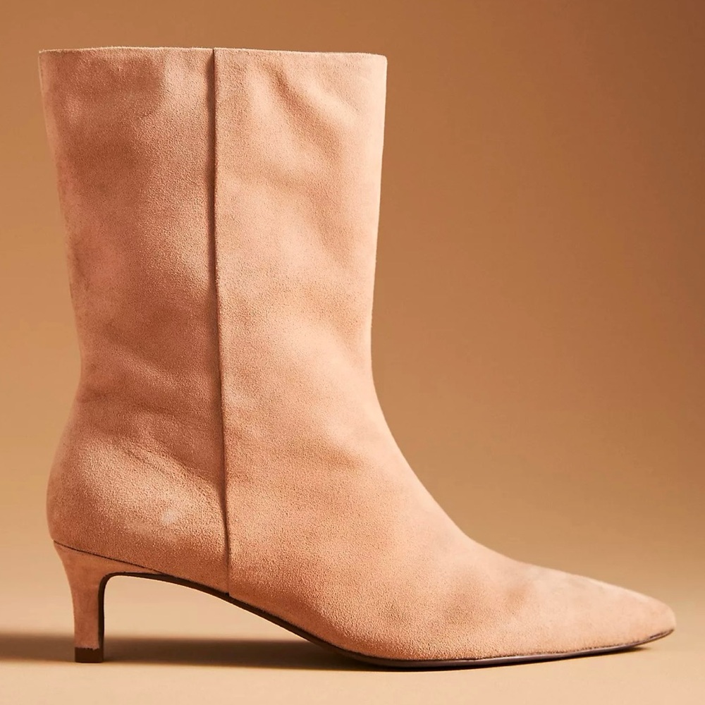 Tan Heeled Boots with Sleek Minimalist Design